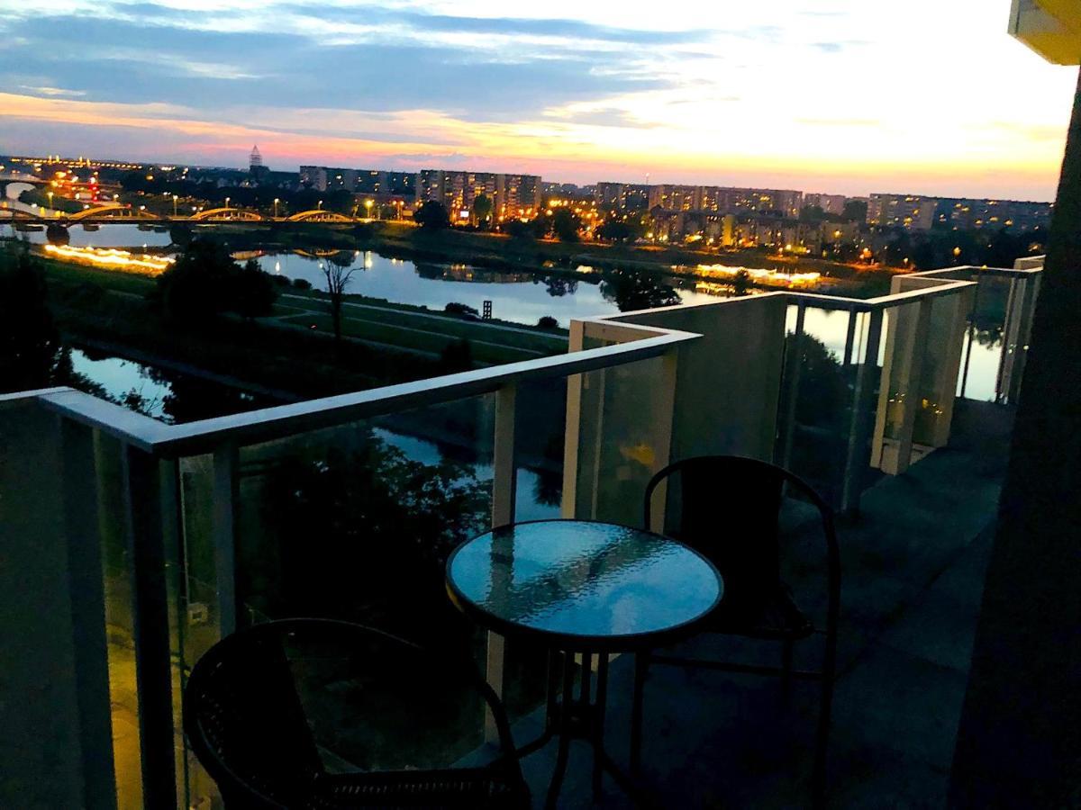 Apartament Z Tarasem I Widokiem Na Odre Wrocław Eksteriør billede